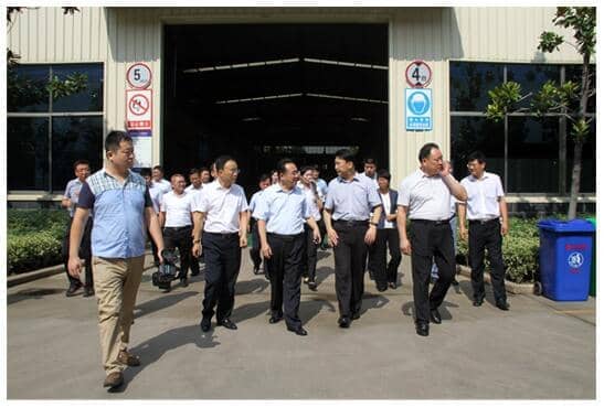 兗州區(qū)區(qū)委書(shū)記王宏偉一行蒞臨天意機(jī)械調(diào)研