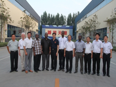 熱烈歡迎非洲諸國大使代表團(tuán)訪問天意機(jī)械！