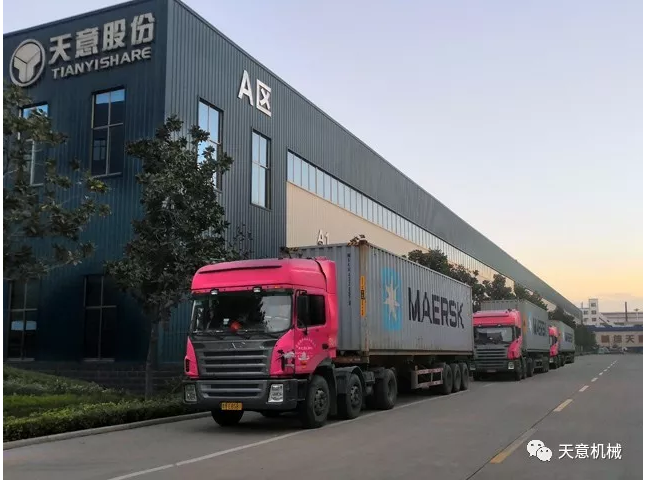 天意機(jī)械為柬埔寨客戶加工生產(chǎn)年產(chǎn)80萬平方輕質(zhì)墻板生產(chǎn)線成功裝車啟運！