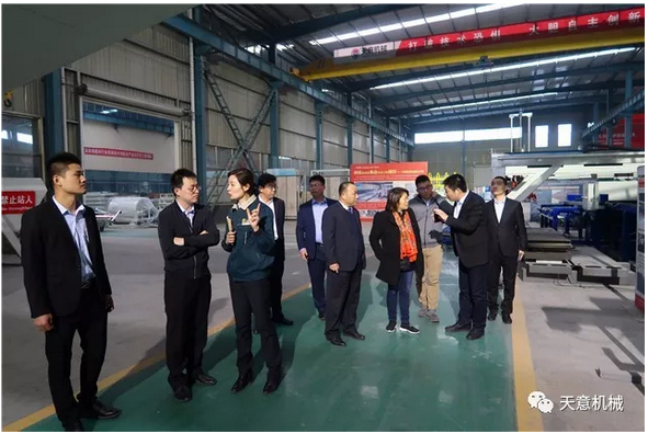 碧桂園集團(tuán)副總裁兼采購中心總經(jīng)理?xiàng)铥惻d一行蒞臨天意參觀考察 碧桂園集團(tuán)副總裁兼采購中心總經(jīng)理?xiàng)铥惻d一行蒞臨天意參觀考察